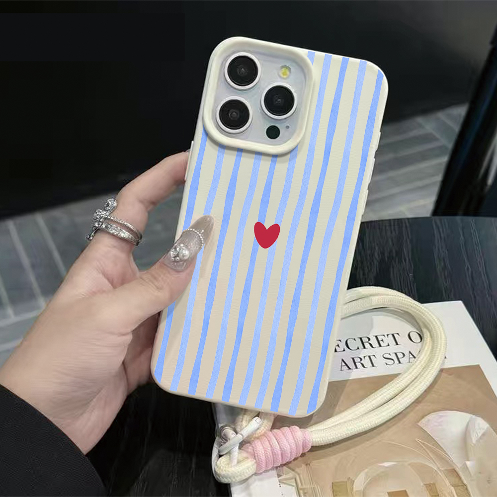 Vertical Stripes Hearts Phone  - Apple Iphone 16 recension och pris